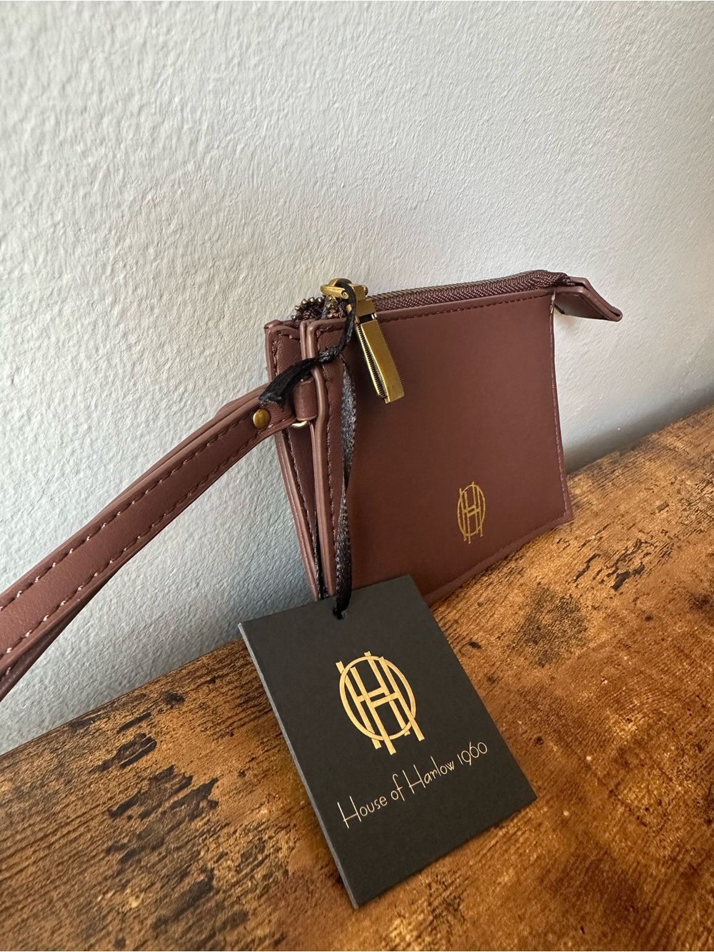 House of Harlow 1960 Burgundy Brown Faux Leather Card Holder Wallet Wristlet NWT - Picture 3 of 6